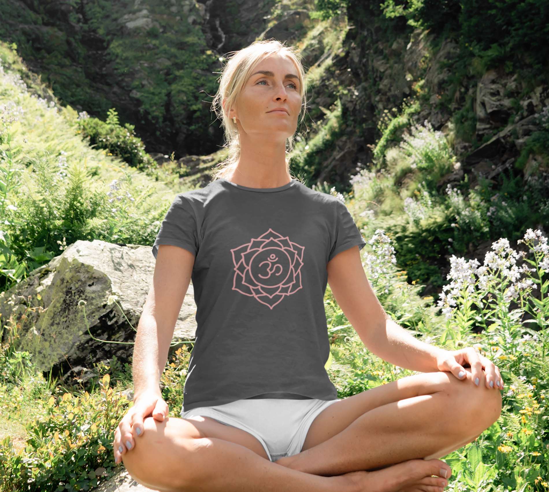 Mandala OM Symbol T-shirt, Yoga T-shirt, Meditation Gift, Yoga, Unisex Yoga T-shirt - Amisity